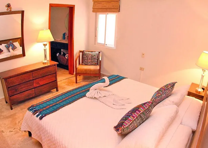 Izcalli Luxury Villa *